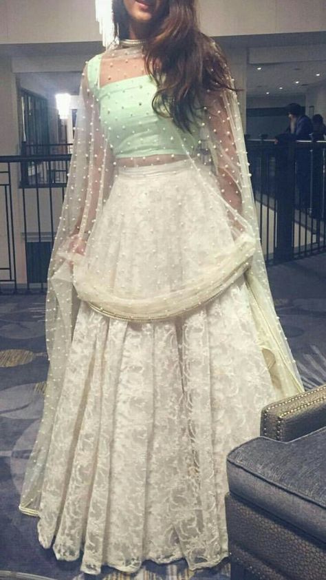 Lehnga Dress, Wedding Green, Best Dress, Indian Gowns Dresses, Indian Lehenga, Indian Gowns, Dress Indian Style, Indian Wedding Outfits, Lehenga Designs