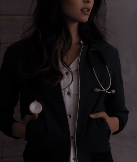 Miles Archer, Female Surgeon, Ugly Love Colleen Hoover, Medical Photography, Aesthetic Doctor, Nurse Aesthetic, Medical School Inspiration, Ugly Love, Future Doctor