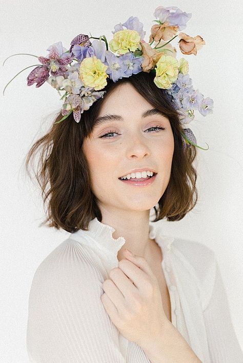 Modern Flower Crown by Ashley Fox Designs Rembrandt Portrait, Welcome Flowers, Model Studio, Woman Flower, Timeless Photography, Modern Fine Art, Linen Crop Top, Family Engagement, Minneapolis Wedding