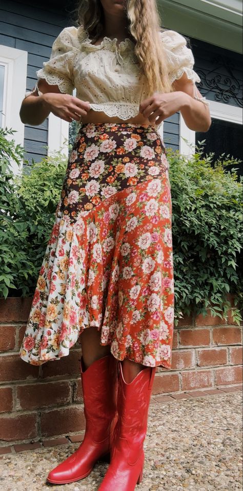 Fall Dress With Western Boots, Floral Skirt Cowboy Boots, Midi Western Dress, Cowboy Boots Skirt Outfit Winter, Cowboy Boots Midi Dress, Cowboy Boots Red Outfit, Fashion Western Outfits, Statement Boots Outfit, Midi Skirt And Cowboy Boots