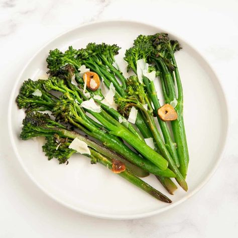 This pan fried tender stem broccoli recipe is the perfect side dish for any meal. The broccoli is pan fried in a mixture of olive oil and butter until it is tender and slightly browned. Then, it is seasoned with salt and pepper to taste and sprinkled with parmesan cheese. Pan fried tender stem broccoli is a healthy and delicious way to enjoy this classic vegetable. Spaghetti Sides Dishes, Kale Sweet Potato Salad, Beetroot And Feta Salad, Mashed Butternut Squash, Delicious Side Dishes, Parmesan Green Beans, Tenderstem Broccoli, Pumpkin Salad, Homemade Garlic Bread