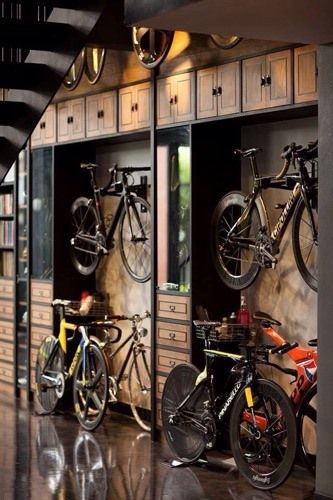 Bicycle Garage, Gear Room, Support Velo, Bike Room, Bicycle Storage, Bicycle Shop, Bike Store, I Want To Ride My Bicycle, Garage Shop