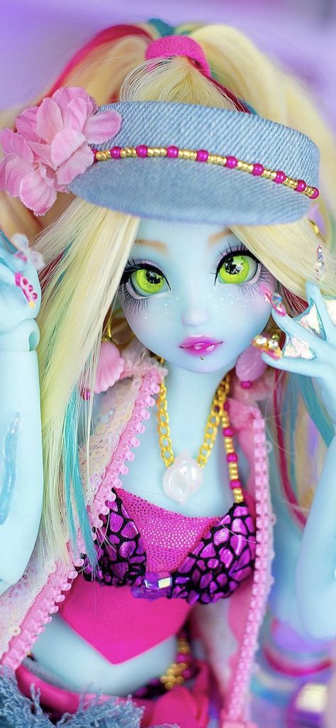 Monster High Redesign, New Monster High, Lagoona Blue, Custom Monster High Dolls, Monster High Art, Fantasy Art Dolls, Monster High Repaint, Monster High Characters, Fantasy Doll