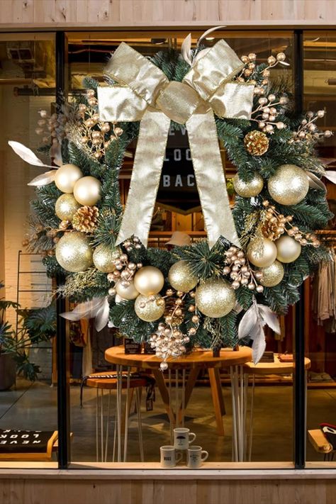 Elegant Christmas Decor：Christmas wreath combines pine branches, golden orbs, and gold ribbons to embody the elegance and warmth of the season, instantly enhancing your porch with festive charm. Gold Wreath Christmas, Christmas Wreath Gold, Wish Christmas, Elegant Wreaths, Pretty Porches, Gold Christmas Wreath, Christmas Champagne, Christmas Wreath For Front Door, White Christmas Wreath