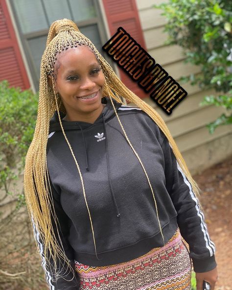 💚🙌 TOUCHES_by_NOEL 🙌💚 on Instagram: “They Say Who Do It Best 😏💛🤯 BLONDE 🌊 #flbraider #blackhair #protectivestyles #senegalesetwists #gainesvillehairstylist #voiceofhair…” Senegalese Twist, Protective Styles, Hair Stylist, Black Hair, Do It, Braids, Twist, Blonde, On Instagram