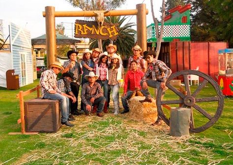 School Dance Themes, Country Western Parties, Cowboy Theme Party, Wild West Theme, Wild West Party, Western Birthday Party, Country Birthday, Country Party, Cowboy Birthday Party