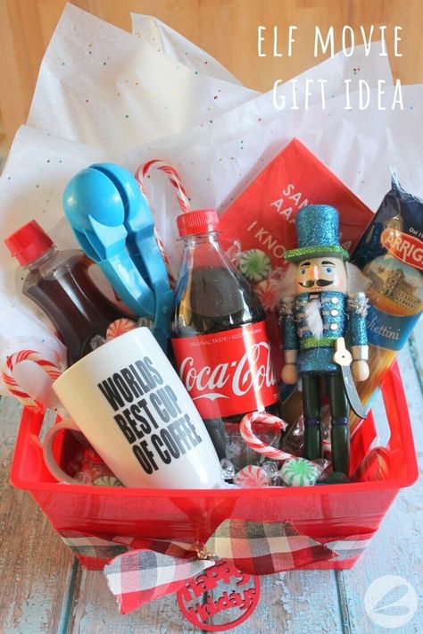 This Elf Movie gift idea is perfect for the Elf lover on your Christmas list. Check out the easy DIY Mug that adds a personalized touch to this Elf gift. Christmas Gifts Baskets, Movie Gift Ideas, Family Movie Night Gift, Movie Basket, Movie Basket Gift, Recipe Gift, Smashed Peas, Movie Night Gift Basket, Creative Christmas Crafts