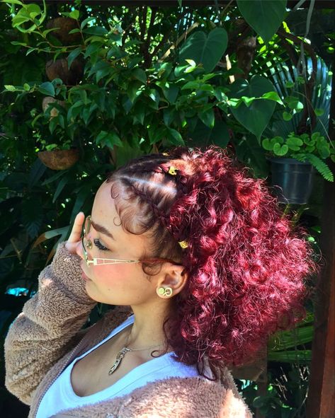 Cherry Red Hair Ideas for a Fiery Look Cherry Braids, Red Curly Hair Black Women, Cherry Red Hair Curly, Red Curly Hairstyles, Burgundy Curly Hair, Blonde Highlights Curly Hair, Red Hair Ideas, Red Hair Color Ideas, Cherry Red Hair