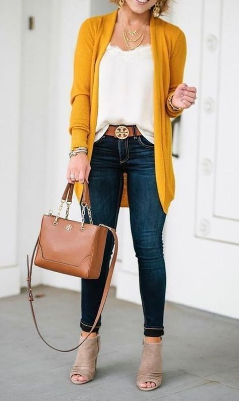 Yellow Cardigan, Outfit Jeans, Mode Casual, Work Style, Casual Work Outfits, Trend Fashion, Work Outfits Women, Casual Fall Outfits, Business Casual Outfits