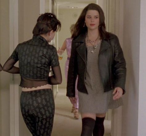 The Craft Outfits Bonnie, Bonnie Harper Outfits, The Craft Movie Fashion, Outfits From The Craft, Neve Campbell 90s Style, Sarah Bailey The Craft Outfits, The Craft Fashion Outfits, The Craft 1996 Fashion, The Craft Legacy Outfits