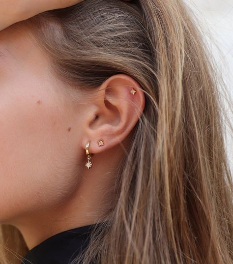 Top Ear Piercing, Minimalist Ear Piercings, Second Ear Piercing, Second Hole Earrings, Bridesmaid Gifts Earrings, Tiny Hoop Earrings, Simple Stud Earrings, Tiny Studs, Tiny Stud Earrings