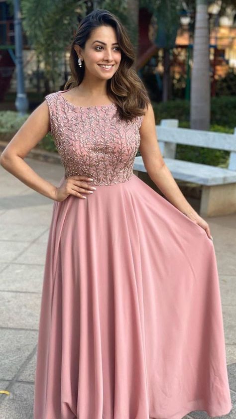 Long gowns ideas Georgette Gowns Evening Dresses, Simple Gown Pattern, Simple Gowns Indian Style, Simple Gown Designs Indian, Trendy Gowns For Party, Party Wear Indian Dresses Receptions, Long Onepiece Dresses, Simple Gowns Indian, Gown Ideas Simple