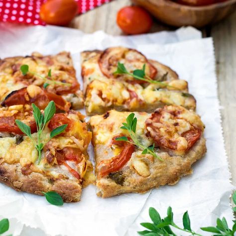 Buckwheat pizza recipe - Gluten Free & Vegan Pizza – Yum Eating Perfect Pizza Crust, Gluten Free Pizza Dough, Pizza Crust Dough, Pizza Vegana, Wheat Pizza Dough, Wheat Pizza, Gluten Free Pizza Crust, Whole Wheat Pizza, Pizza Crust Recipe