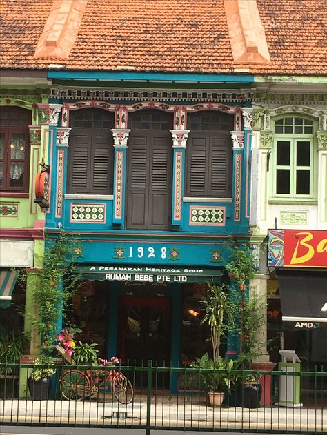 Penang Heritage Building, Tapas Restaurant Design, Asian Collage, Malaysian Architecture, Eid Illustration, Culture Cafe, Terrace Houses, Narrow House Designs, Shop Facade