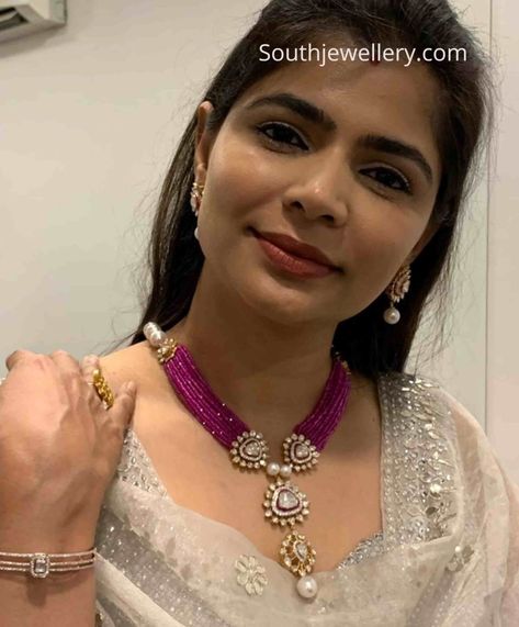 Chinmayi Sripada, Candles With Jewelry Inside, Polki Pendant, Set Photo, Necklace Set Indian, Jewellery Bridal, Polki Earrings, Jewellery Wedding, Rose Quartz Jewelry