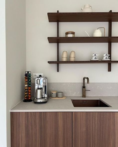 Japandi Coffee Corner, Koffie Stations, Coffee Corner Kitchen, Tea Corner, Kitchen Countertop Decor, Japandi Interiors, Coffee Board, City Condo, Countertop Decor