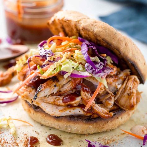 American Sandwich Recipes, Pulled Bbq Chicken Sandwich, Pulled Bbq Chicken, Crunchy Coleslaw, Bbq Pulled Chicken Sandwiches, Pulled Chicken Recipes, Smoked Chicken Breast, Pulled Chicken Sandwiches, Bbq Chicken Sandwich