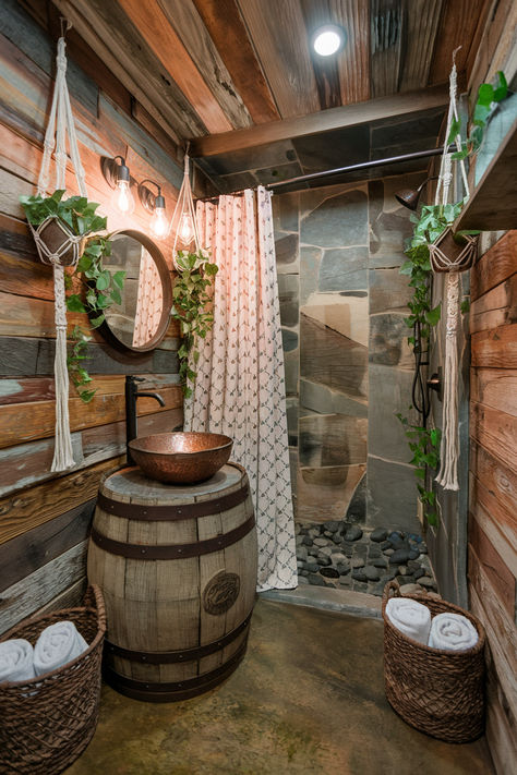 Gorgeous Small Bathroom Ideas Rustic Toilets, Wooden Shades, Bathtub Design, Rustic Bathrooms, Toilet Design, Small Bathroom Ideas, Tiny Bathroom, Elegant Bathroom, Amazing Ideas