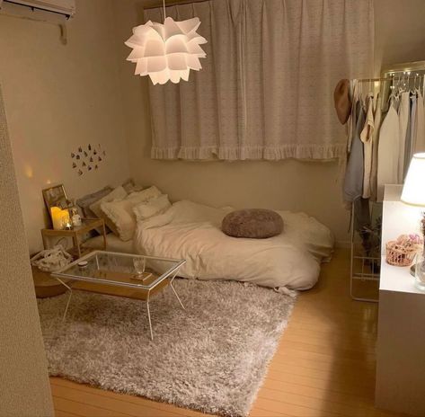 Small Room Interior, Cozy Small Bedrooms, Small Bedroom Inspiration, Small Room Makeover, Bedroom Decoration Ideas, Lights Decor, Affordable Aesthetic, Pinterest Room Decor, Simple Room