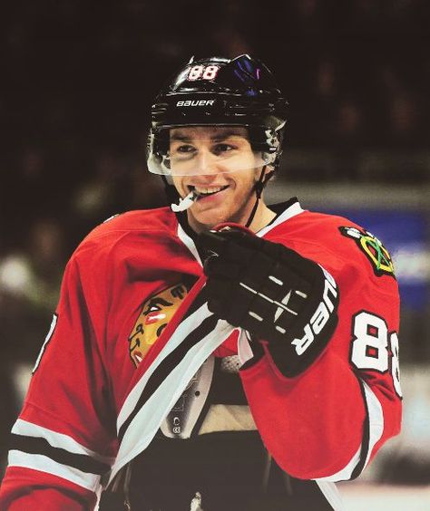 Pouty Face, Boys Hockey, Hockey Pictures, Hot Hockey Players, Chicago Blackhawks Hockey, Hockey Baby, Patrick Kane, Hockey Season, Blackhawks Hockey