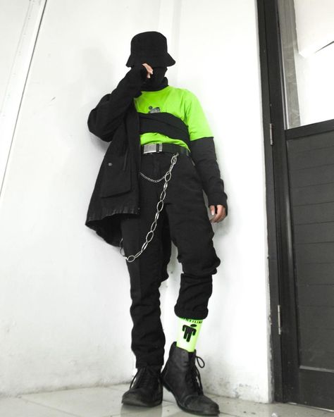 Neon Outfit Ideas Men, Green Punk Outfits Men, Green Grunge Outfit Men, Cyberpunk Outfit Male Neon, Neon Techwear, Punk Boy Outfits, Green Techwear, Green Grunge Outfit, Cyberpunk Outfit Male