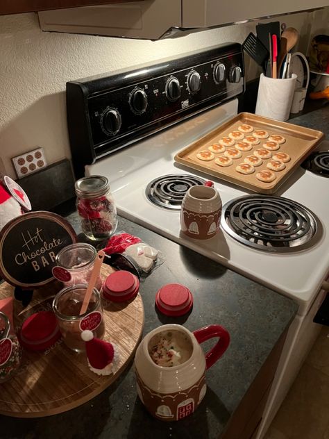 holiday christmas baking kitchen cookies hot cocoa winter december aesthetic cute Kitchen Cookies, Pillsbury Cookies, December Aesthetic, Besties Christmas, Winter December, Christmas Hot Chocolate, Baking Kitchen, Vision Board Photos, Hot Coco