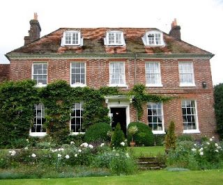 Ibthorpe House, home of Mary and Martha Lloyd Houses Inspiration, Georgian Houses, Awesome Houses, Hampshire England, Exterior Inspiration, Jane Austin, English Manor, Regency Era, English Country House