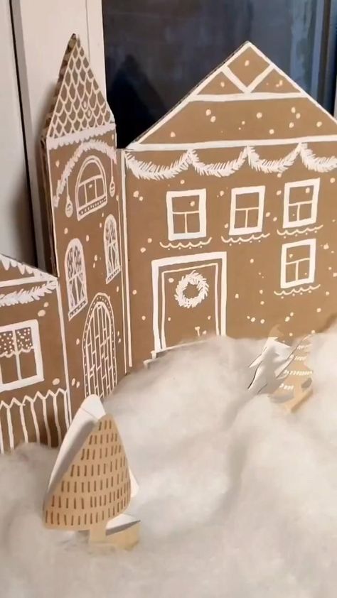 Cardboard Gingerbread House, Gingerbread Diy, Gingerbread Christmas Decor, Christmas Window Decorations, Xmas Diy, Christmas Crafts Decorations, Christmas Crafts For Kids, Christmas Activities, Christmas Deco