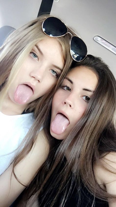 Tounge Out Pic, Hot Girlfriend Haircut, Long Female Tongues, Tongues Out, Long Tongue Out Aesthetic, Woman Sticking Tongue Out, Female Tongue Out, Girl Sticking Tounge, Tongue Out Pose