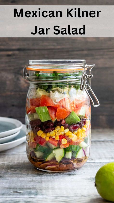 This Mexican kilner jar salad is ideal for prepping in advance. When you want to eat it, just turn the jar upside down. It's colourful, healthy and great as a meal in itself or just as a side salad. Upside Down Salad Jar, Mexican Mason Jar Salad, Southwest Mason Jar Salad, Mason Jar Salad Vegetarian, Mason Jar Salads High Protein, Pearl Barley Salad, Mexican Bean Salad, Delicious Healthy Salads, Salad Jar Recipe