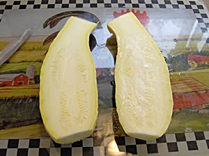 Read How To Bake an Overgrown Summer Squash to learn more about and vegetable gardening from VeggieGardener.com. Big Yellow Squash Recipes, Baked Yellow Squash, Baked Summer Squash, Roasted Summer Squash, Squash Bake, Crookneck Squash, Yellow Squash Recipes, Summer Squash Recipes, Squash Plant