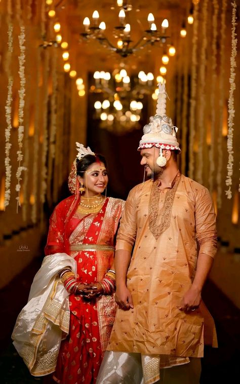 Bengali Couple Reception Look, Bengali Marriage Photography, Bengali Groom Outfit, Bengali Groom Outfit Wedding, Bengali Wedding Couple Poses, Bengali Wedding Couple, Bengali Bride And Groom, Bengali Wedding Reception, Bengali Groom