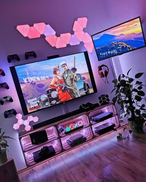 Game Room Idea, Gaming Bedroom Ideas, Games Room Inspiration, Geek Room, Gamer Bedroom, Gaming Center, Gamer Room Decor, Video Game Room Design, Gaming Room Setup