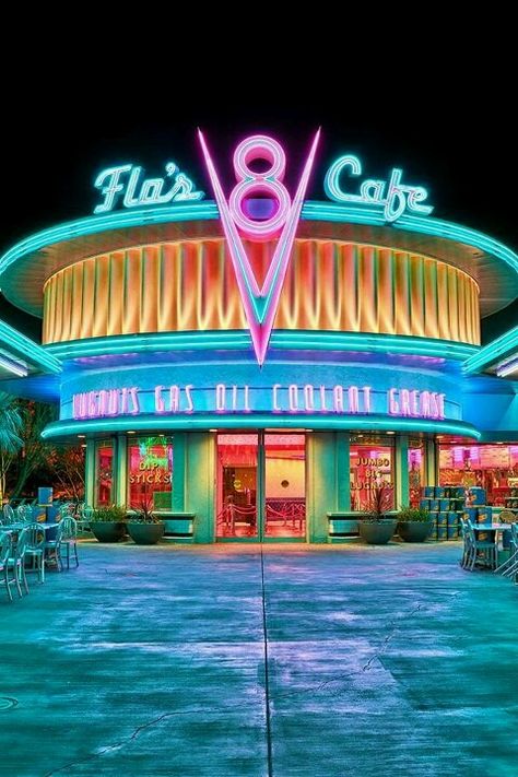 flo's v8 cafe - cars land Flo’s V8 Cafe, Diner Aesthetic, Cars 2006, Blue Cafe, Vintage Auto's, Radiator Springs, Wallpaper Retro, Cars Land, Francisco Lachowski