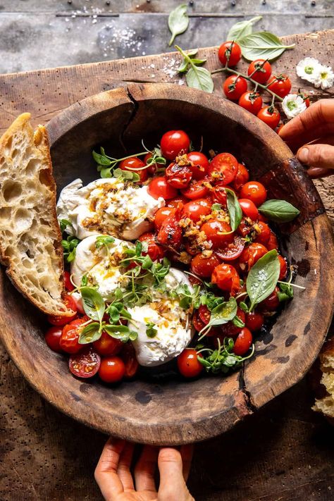 Roasted Garlic Tomato Burrata Caprese. - Half Baked Harvest Roasted Garlic Caprese Dip, Roasted Garlic Tomato Burrata Caprese, Roasted Tomato Burrata Salad, Buratta Caprese, Burrata Caprese, Salad Taco, Salad Macaroni, Tomato Caprese, Half Baked Harvest Recipes