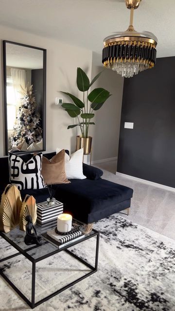 ℛ𝒶𝒽𝑒𝓂𝒶 on Instagram: "Happy Wednesday IG friends🖤 Follow @islandgal_5homedecor for more🖤 #loftstyle #loftinterior #sectionalsofa #chandeliers #accentwalls #wallmirror #gallerywall #homeinspiration #coffeetable #plant" Ruang Tv, Glam Living Room Decor, Black Living Room Decor, Apartment Decorating Living, Black And White Living Room, Living Room Decor Gray, Gold Living Room, Glam Living Room, Apartment Living Room Design