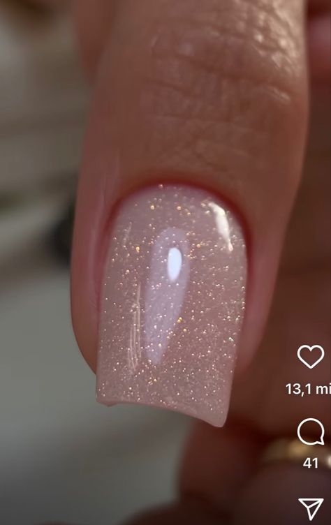 Natural Nail With Sparkle, Pale Sparkle Nails, Glitter Nails Shellac, Gel Shimmer Nails, Pale Glitter Nails, Sparkly Pale Pink Nails, Glittery Light Pink Nails, Nude Sparkly Nails Square, Pale Pink Sparkle Nails