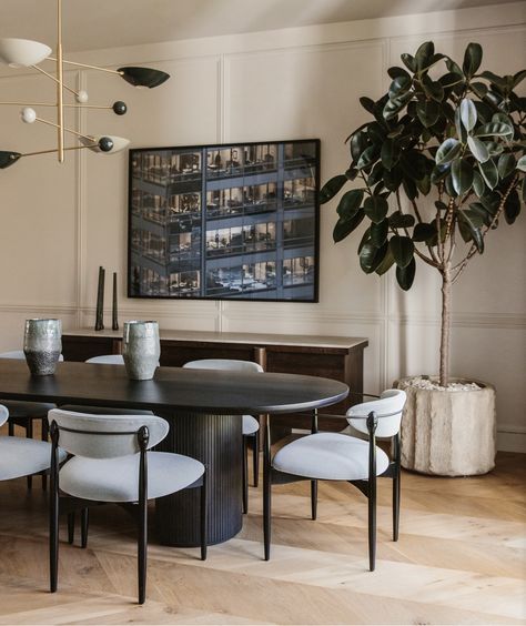 Perfect Dining Room, Condo Dining Room, Studio Lifestyle, Modern Dining Set, Transitional Interior Design, Blue Dining Chair, Dining Room Contemporary, Dinning Room Design, Black Dining Room