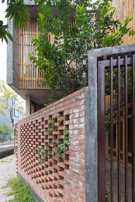 Gallery of Kai House / iday design - 7 Brutalism Architecture, Brick Art, Tropical Architecture, Brick Architecture, Brick Facade, Tropical House, Design Exterior, Brick Design, Brickwork