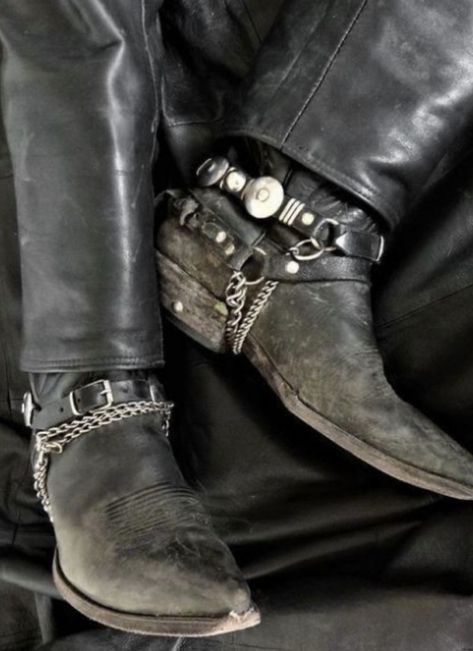 90s Punk Aesthetic Men, Gothic Men Aesthetic, Lost Boy Aesthetic, The Lost Boys Aesthetic, Lost Boys Aesthetic, Dark Cowboy, Goth Cowboy, Cowboy Boot Outfits, Cowboy Aesthetic