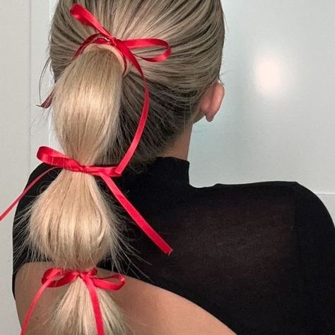 jamie ¨̮ on Instagram: "slick back bow bubble ponytail… perfect for any high neck or backless top/dress!! 🎀✨🌲🤍 #hairstyle #hairtutorial #hairideas" Grad Fits, Dress Hairstyle, Pinterest Christmas, 2 Braids, Bubble Ponytail, Hair Wash, Slick Back, Work Hairstyles, Backless Top