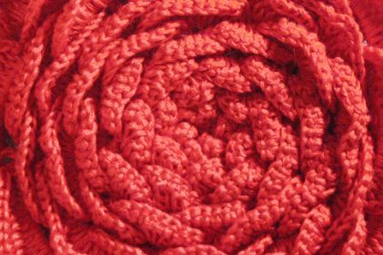 MyPicot | Free crochet patterns Crochet Box Stitch, Puff Stitch Crochet, Advanced Crochet, Crochet Shell Stitch, Yarn Flowers, Knitted Flowers, Crochet Rose, Crochet Flower Patterns, Crochet Applique