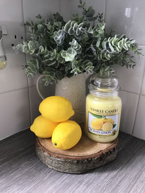 Lemon Kitchen Decor Ideas, Sicilian Kitchen Decor, Lemon Themed Kitchen, Lime Kitchen Decor, Kitchen Decor Lemon Theme, Citrus Kitchen Decor, Lemon And Lime Kitchen Decor, Small Kitchen Lemon Decor, Farmhouse Lemon Decor Kitchen