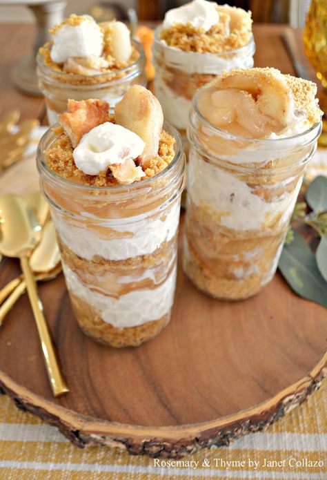 recipes, baking, no bake desserts, no bake cheesecake, cheesecake, apple pie, apple pie jars, mason jar desserts,desserts, sweets, dulce, postres, apples, whip cream,easy desserts, easy entertaining, entertaining, fall, fall season, autumn baking, autumn cooking, autumn inspiration, fall baking. Cheesecake Jars, Apple Pie Cheesecake, Apple Pie Recipe Homemade, Mason Jar Desserts, Cheesecake In A Jar, Bake Goods, Cake In A Jar, Dessert In A Jar, Individual Desserts