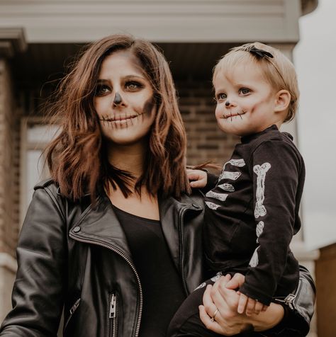 Skeleton Face Painting For Kids, Face Paint Skeleton Easy, Cute Skeleton Face Paint, Toddler Skeleton Face Paint, Skeleton Face Makeup Kids, Kids Skeleton Face Paint Easy, Skeleton Face Paint Easy Kids, Baby Skeleton Makeup, Skeleton Kids Makeup