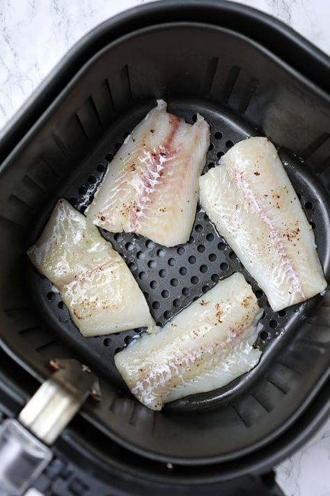 Air Fryer Fish Recipe (Air fryer Cod, Haddock, White fish) - Recipe Vibes Air Fry Fish Recipe, Air Fryer Fish Recipe, Air Fryer Cod Recipe, Air Fryer Cod, Air Fried Fish, Airfryer Recept, Air Fryer Fish Recipes, Haddock Recipes, Air Flyer