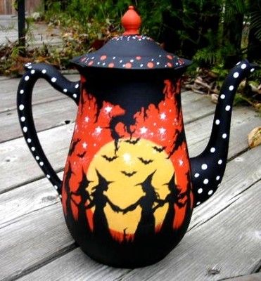 HP witches tea pot treasure  painted on both sides Halloween Teapot, Witches Tea, Rustic Decorating, Painted Teapot, Novelty Teapots, Halloween Painting, Seasonal Decorations, Halloween Stuff, Halloween Deco