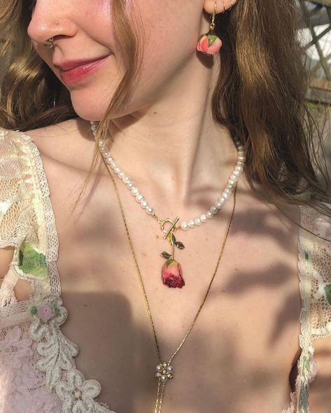 Absolutely in love with this romantic real rose jewellery set, gifted by @immany_london 🌹 feeling like a garden fairy 🧚🏻‍♀️🌱 | Instagram Rose Jewellery, Real Rose, Garden Fairy, Rose Jewelry, Jewelry Lookbook, Jewellery Set, Bridal Jewelry Sets, Jewelry Inspo, Aesthetic Makeup