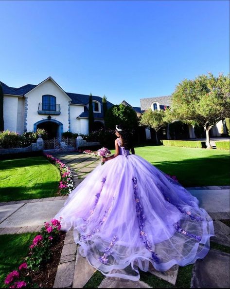 Quincera Dress Purple, Light Purple Quinceanera Theme Dresses, Purple Blue Quinceanera Dresses, Quince Lavender Dress, Quinceanera Dresses Violet, Lilac Purple Quinceanera Theme, Lilac 15 Dresses, Lavender 15 Dresses Quinceanera, Purple Quinceanera Dresses With Cape