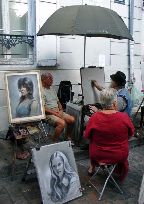 Street Painter, Parisian Art, Italian Street, Montmartre Paris, Paris Art, We Are The World, People Of The World, Street Artists, Art Market